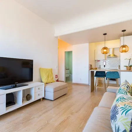 Apartamento Guestready - Sunny Lisbon Apartment For 2 *